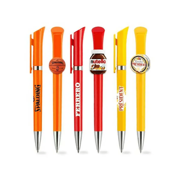Seis bolígrafos de colores con logos de marcas como Spalding, Ferrero o Nutella.