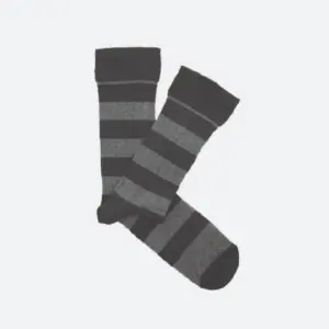 Calcetines de rayas personalizados con logo, ideales como regalos publicitarios para empresas en promociones y eventos.