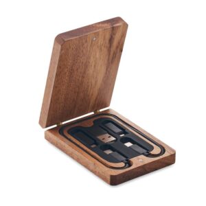 Set de regalos publicitarios personalizados: elegante caja de madera con USB, ideal para promociones y eventos empresariales.